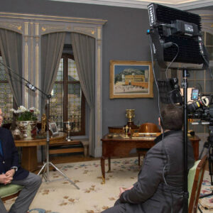 VELVET-L1-INTERVIEW-02-300×300