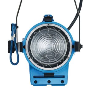 arri-650-plus-gallery-front-hanging-300×300